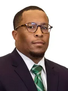 Lionel Stokes headshot
