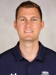 Jonathan Ceh headshot