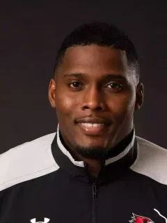Curtis Akins headshot