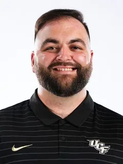 Alex Farah headshot