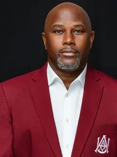 Sam Shade headshot