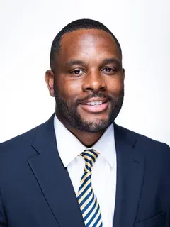 Gabe Lynn headshot
