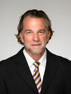Landon Fox headshot