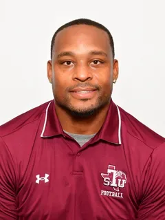 Aundre Dean headshot