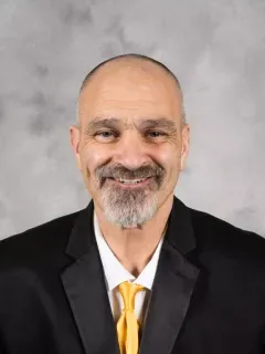 Peter Kaligis headshot