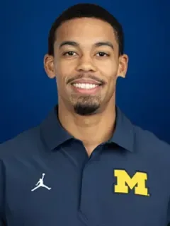 Micah Simon headshot