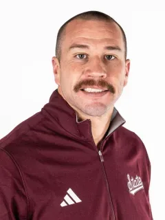 Zach Arnett headshot