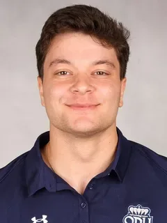 Stevie Guthoff headshot