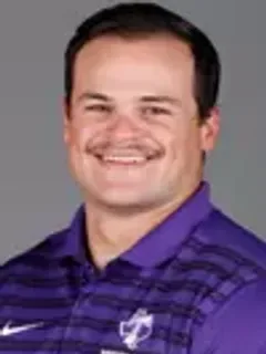 Hunter Batten headshot