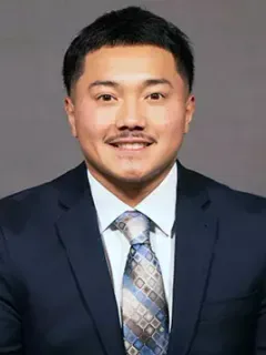Aaron Pray headshot