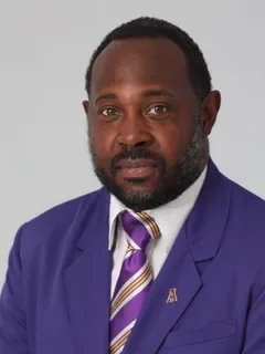 Cedric Thomas headshot