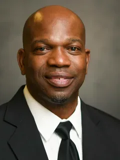 Kris Peters headshot