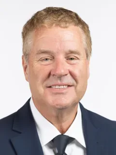 Barney Munro headshot