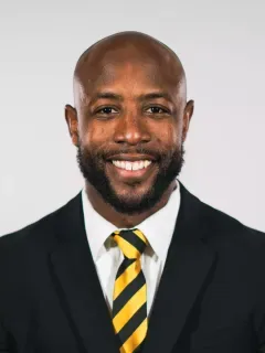 Taveze Calhoun headshot