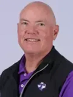 Chris Ross headshot