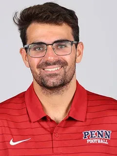 Elias Miller headshot
