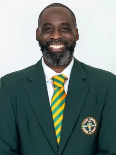 Chris Cash headshot