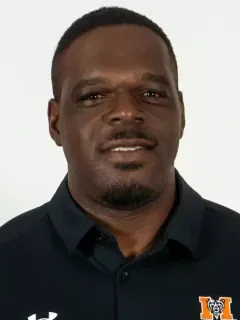 Derrick Brown headshot