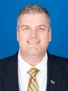 Jeremy Darveau headshot