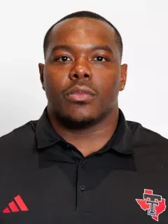 Taylor Young headshot