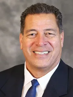 Robert Anae headshot