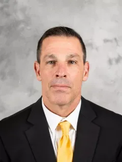 Dan Enos headshot