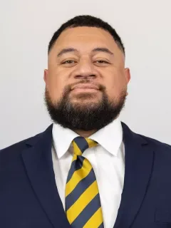 Steve Haunga headshot