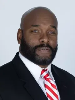 Charlton Warren headshot
