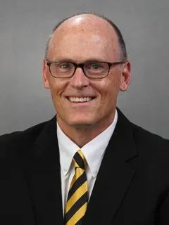 Jay Niemann headshot