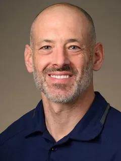 Justin Lustig headshot