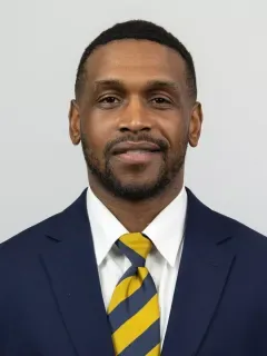 Da'Von Brown headshot