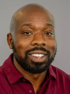 Larry Warner headshot