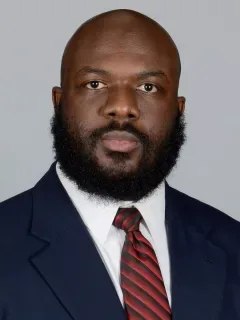 Tray Scott headshot