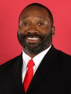 Shawn Crable headshot
