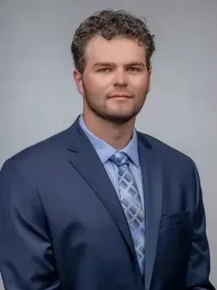 Garret Lynn headshot