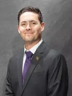 Nik Nelson headshot