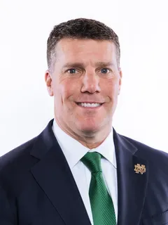 Chris Ash headshot