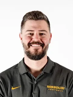 Garrett Riley headshot