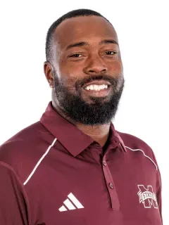 Courtney Williams headshot