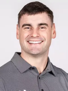 Austin Davis headshot