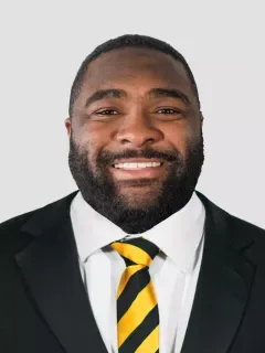 Addison Tucker headshot