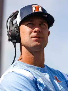 Artur Sitkowski headshot