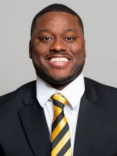 Dan Ellington headshot