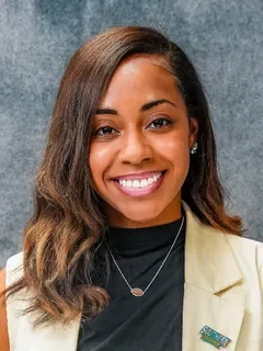 Alexys Ellis headshot