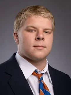 Zach Holmes headshot