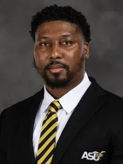 Michael Thompson headshot