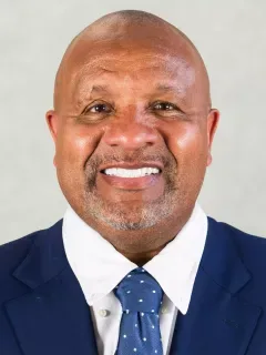 Hue Jackson headshot