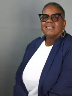 Avis Howell-Gathers headshot