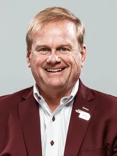 Walt Wells headshot