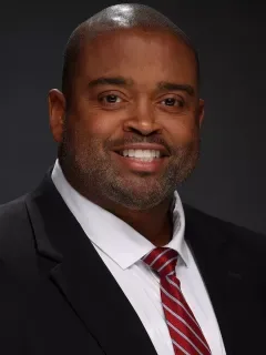 Adrian Klemm headshot